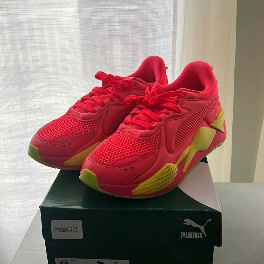 Puma RS-X soft case Pink & Yellow Alert